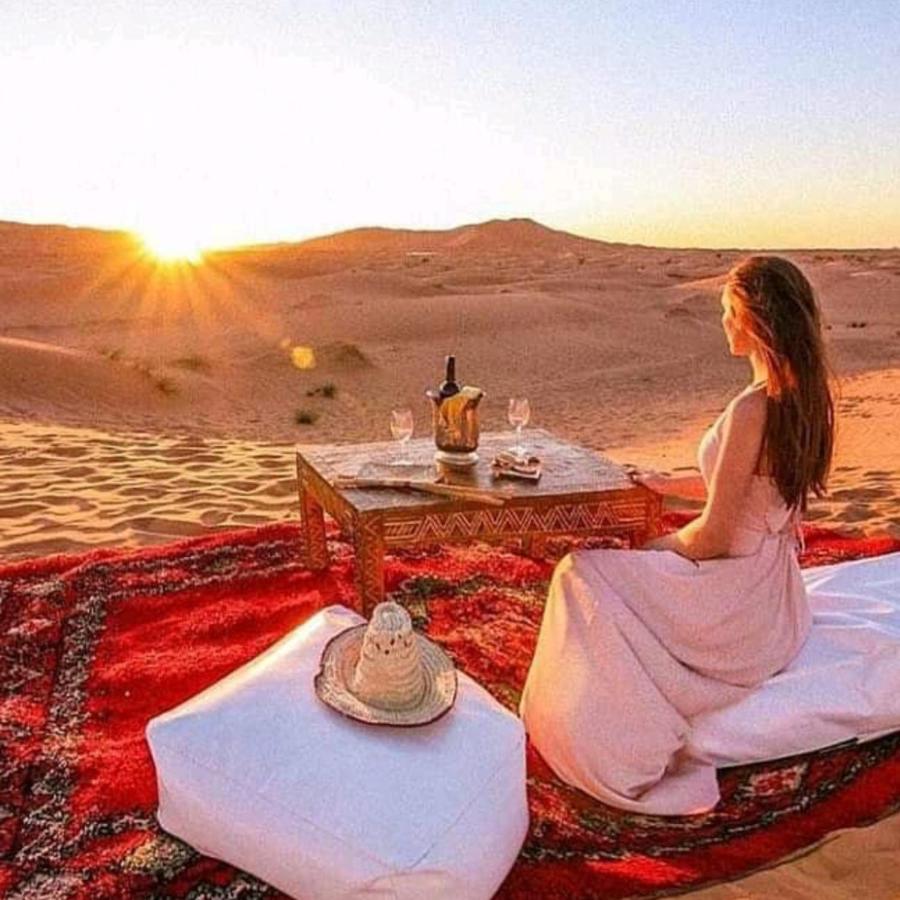 Erg Chebbi Camel Trek Camp Hotel Merzouga Bagian luar foto