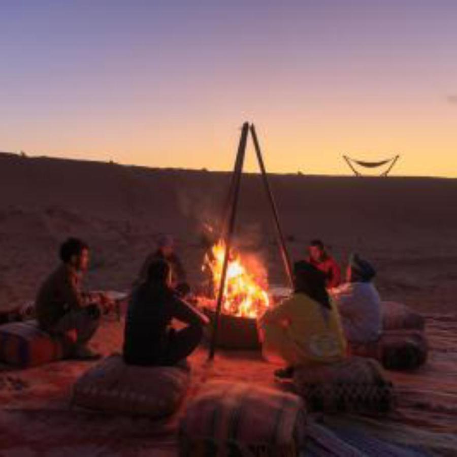 Erg Chebbi Camel Trek Camp Hotel Merzouga Bagian luar foto