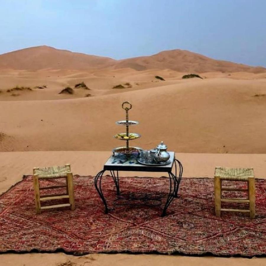 Erg Chebbi Camel Trek Camp Hotel Merzouga Bagian luar foto
