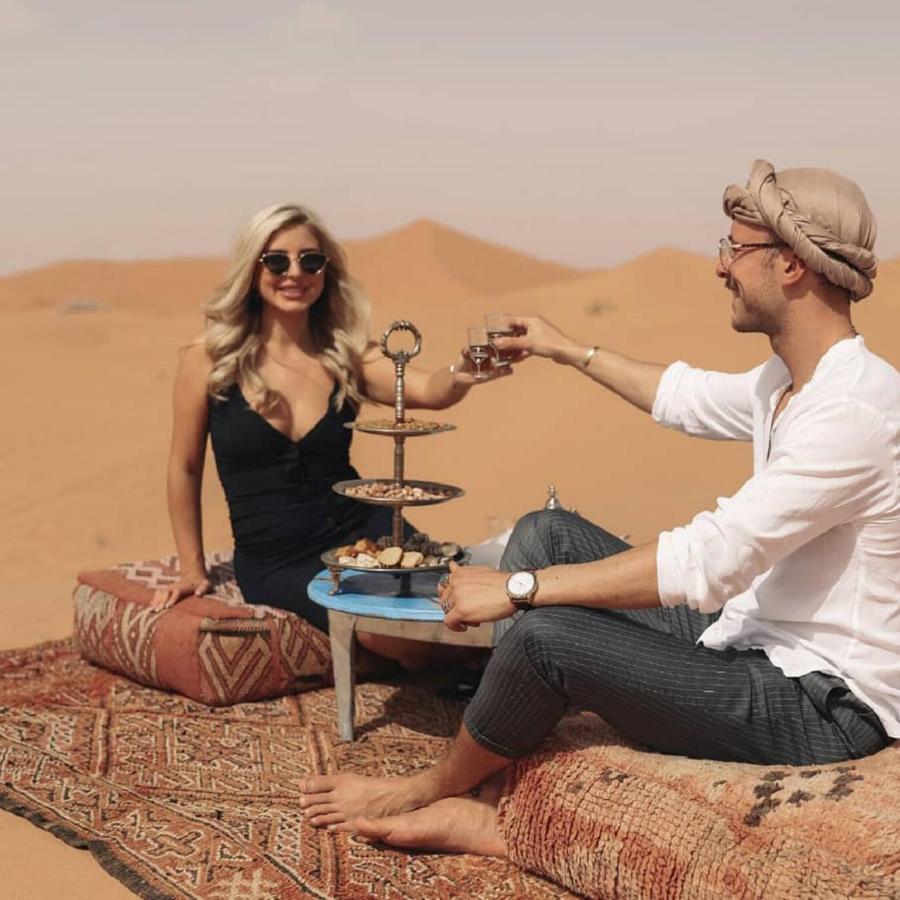 Erg Chebbi Camel Trek Camp Hotel Merzouga Bagian luar foto